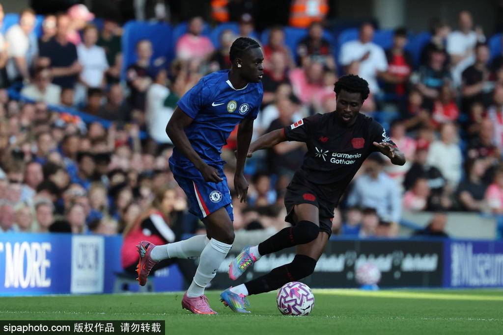 切尔西青训新星泰瑞克·乔治转会告吹，转会市场上的最后一刻反转